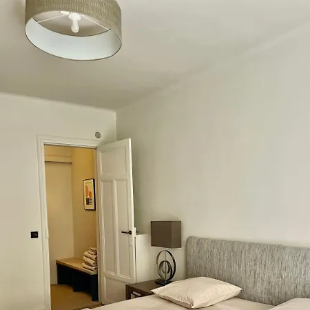 16 Auteuil-passy Standing Neuf 2ch 2sdb 2wc Apartment